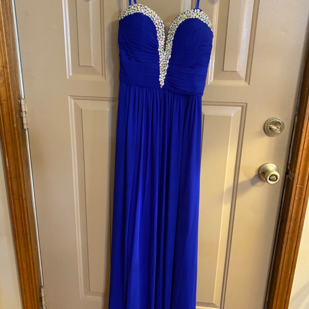 Prom Dress - Picture 2 of 4
